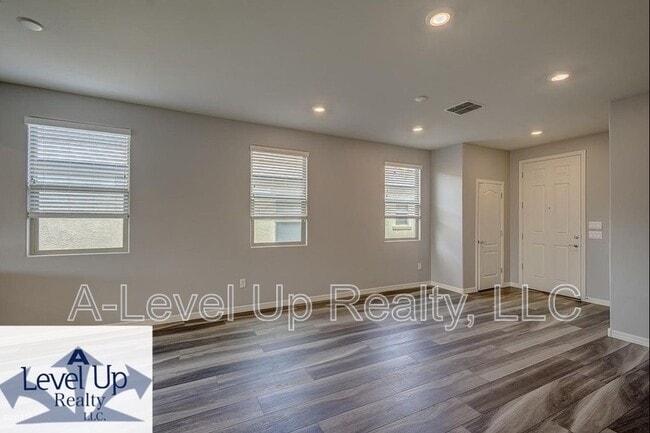 Building Photo - 8695 N Rome Ct