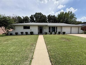 Building Photo - 3509 Wharton Dr