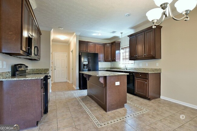 Building Photo - 7915 Green Glen Dr