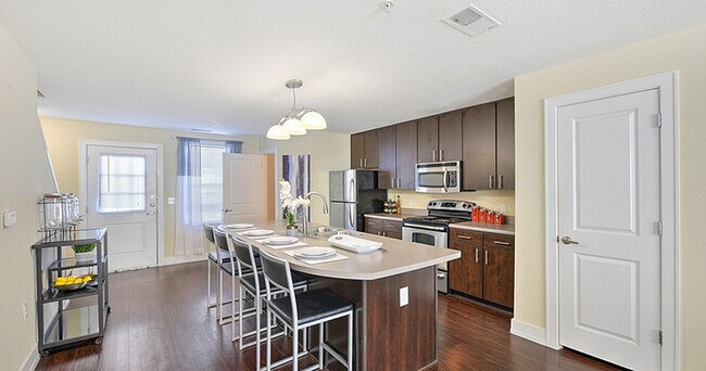 Kitchen-01-Avenue-at-San-Marcos-San-Marcos - The Avenue at Orono Apartments