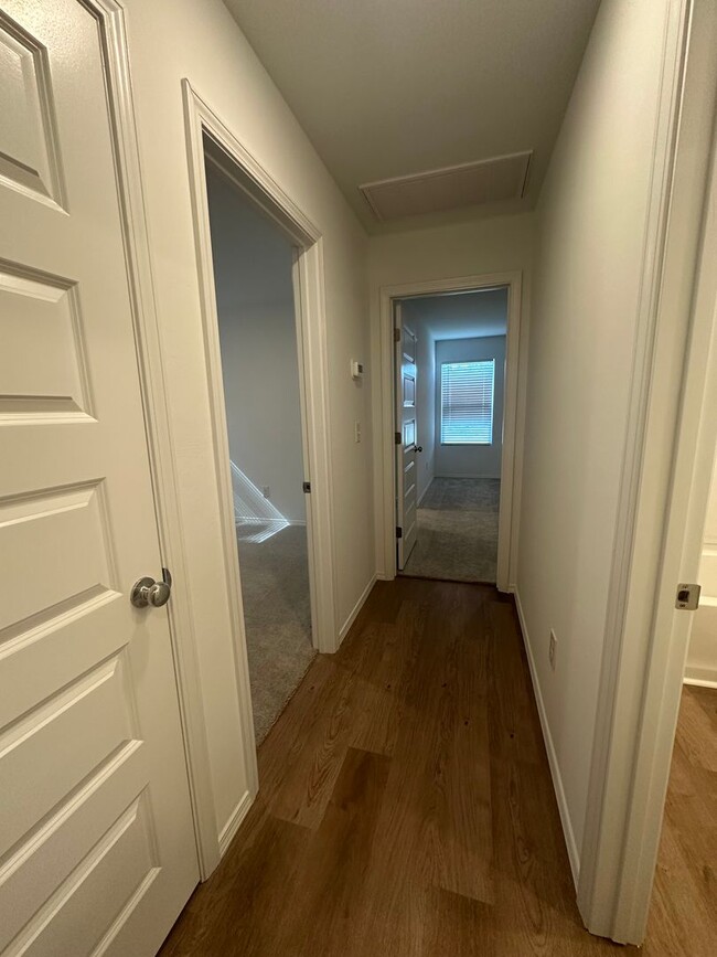 Building Photo - *Newly Built* 3 Bed 2 Bath 2 Car Garage