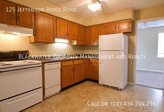 Building Photo - 125 Jefferson Ridge Rd