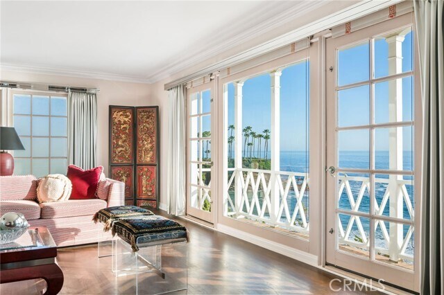 Building Photo - 1259 Cliff Dr