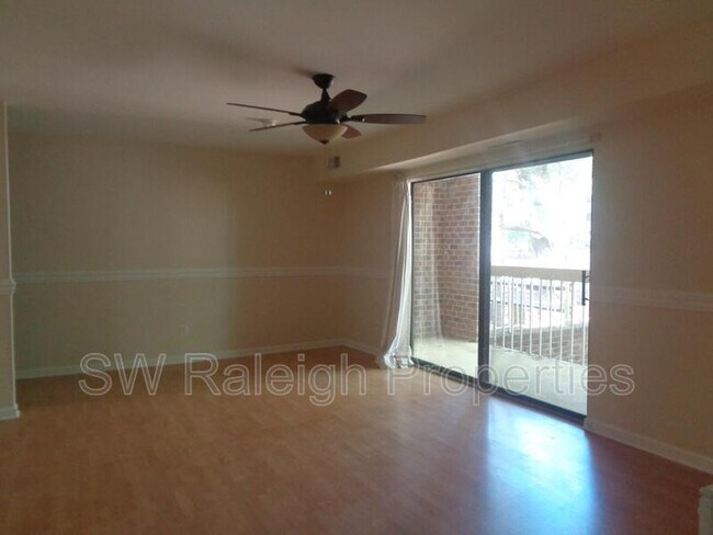 Building Photo - 1204 Schaub Dr