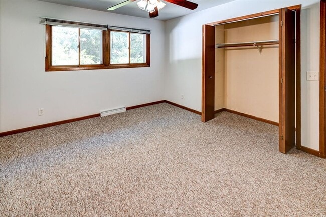 Building Photo - 4603 Dennis Dr