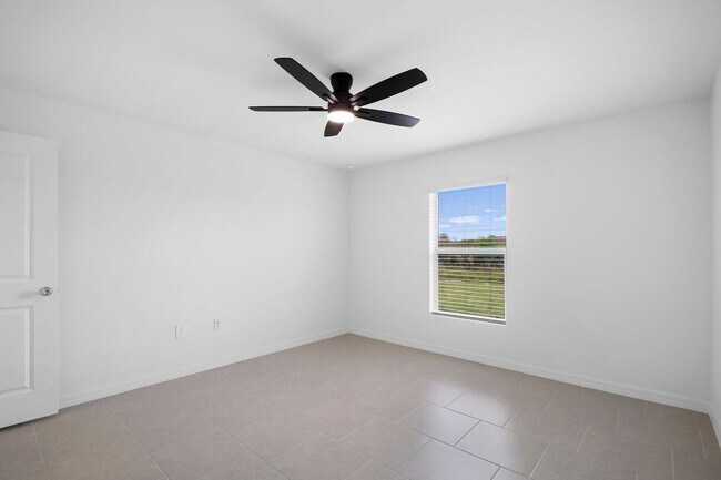 Building Photo - Brand New construction 4 bedrooms 2 bathrooms in North Fort Myers