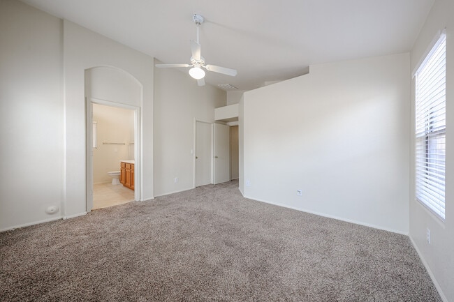 Building Photo - 12447 W El Nido Ln