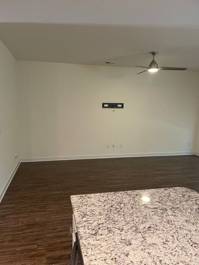 Building Photo - 3459 Misty Hollow Dr