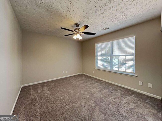 Building Photo - 227 Weatherstone Dr