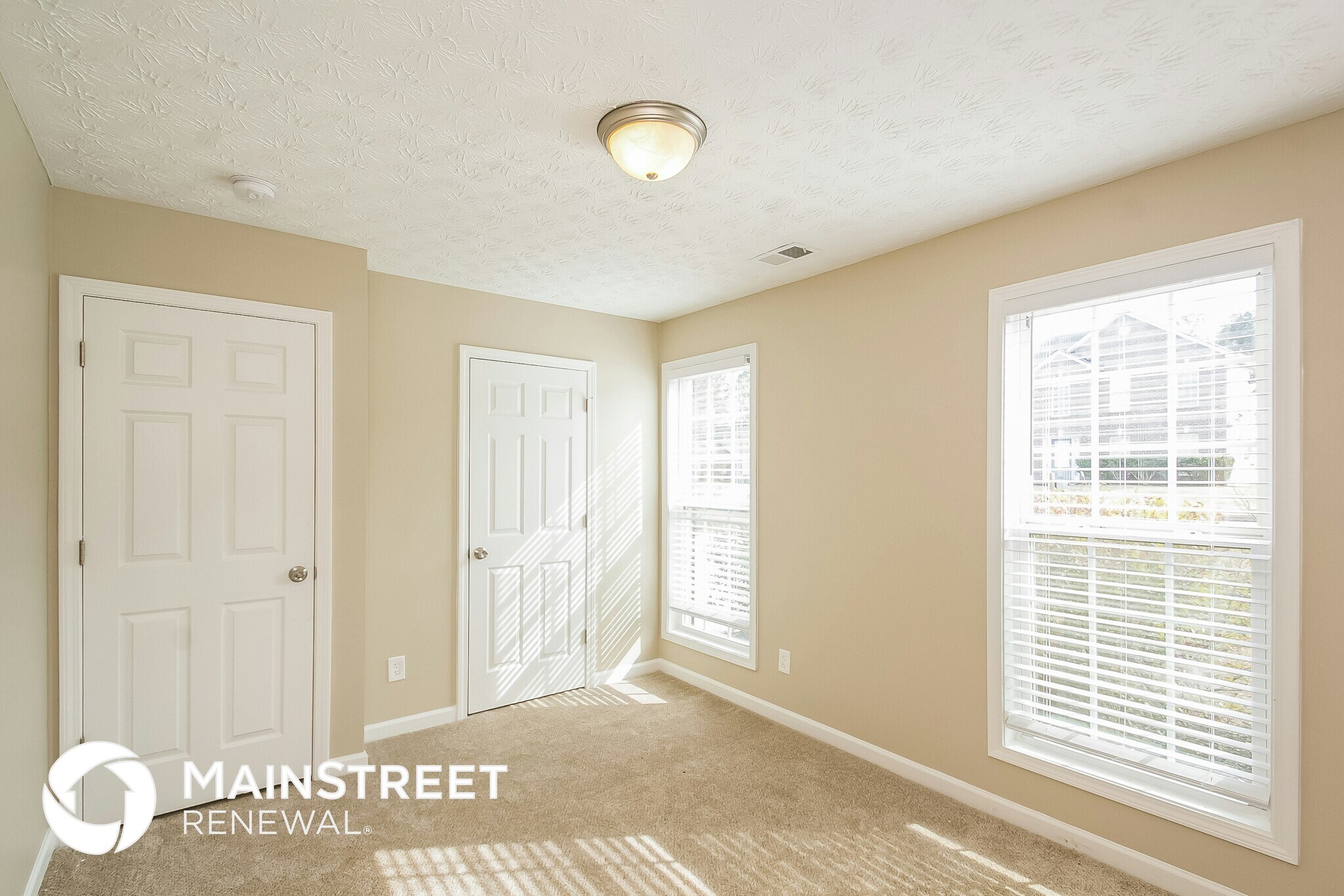 Building Photo - 1628 Marceau Dr