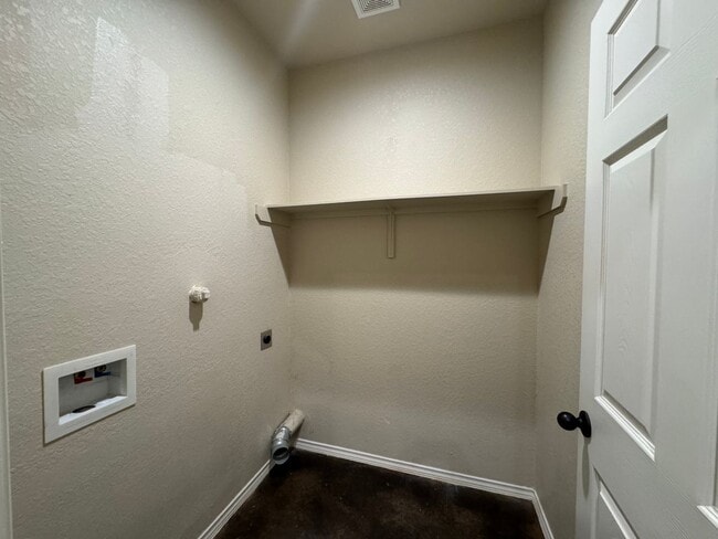 Building Photo - Beautiful 3x2 Duplex in New Braunfels, TX!