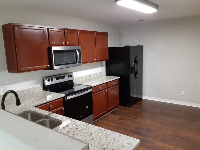 Building Photo - 315 Counter Point Dr