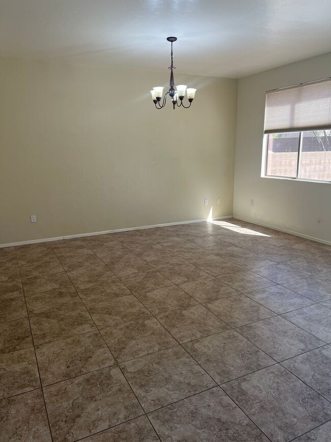 Building Photo - $500 off move in costs with move in by 5/1...