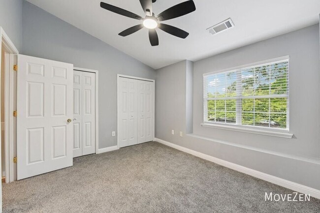 Building Photo - 12315 Bluestem Ln