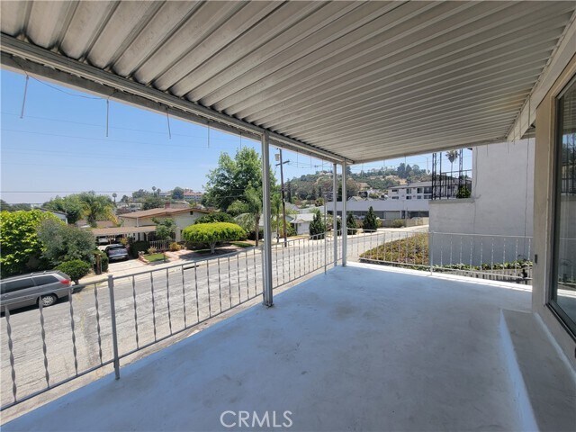 Building Photo - 2511 Florentina Ave