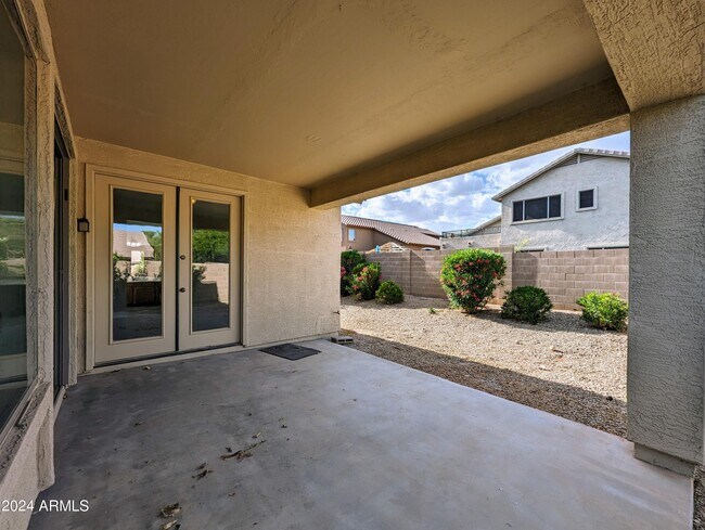 Building Photo - 15432 W Tasha Cir
