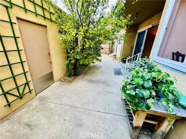 Building Photo - 6225 Coldwater Canyon Ave