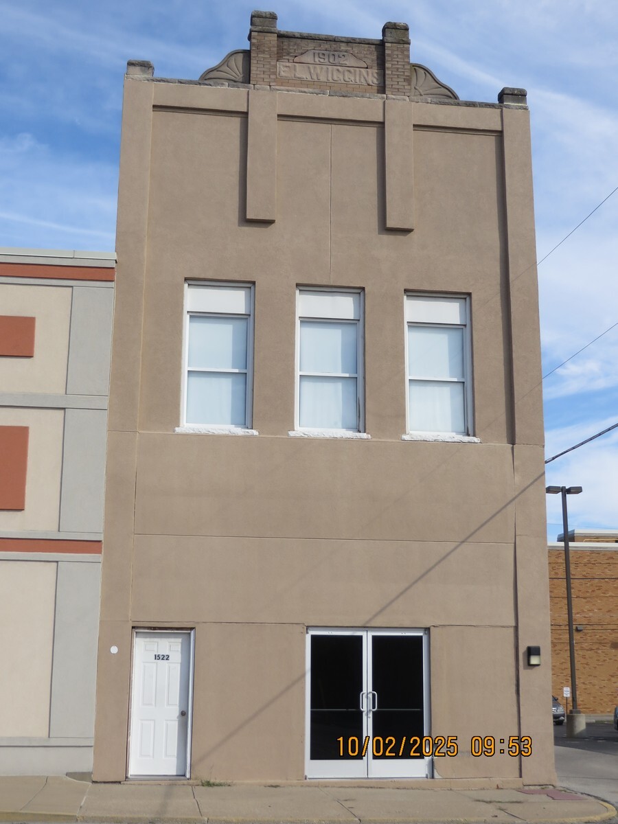 Building Photo - 1522 Main St