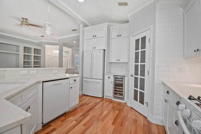 Building Photo - 299 N Ocean Trace Rd