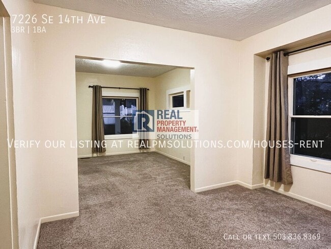 Building Photo - 7226 SE 14th Ave