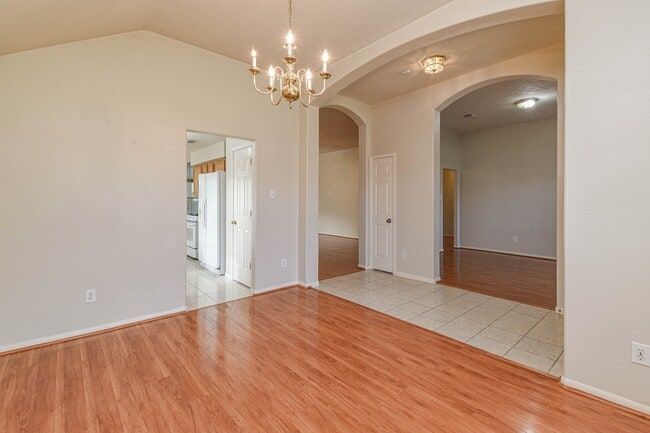 Building Photo - 13735 Branford Greens Dr