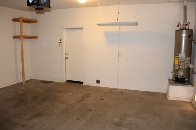 Building Photo - Beautiful West Side Home in Gated Community