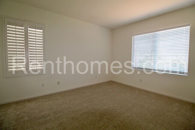 Building Photo - 11217 Golden Birch Way