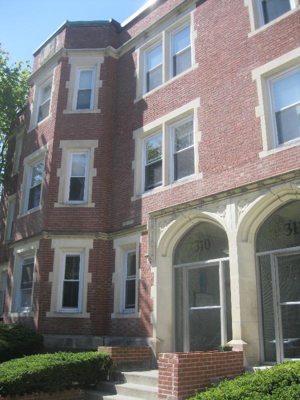 Building Photo - 310 Tappan St