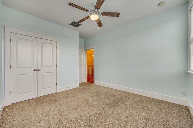 Building Photo - Gorgeous 4 bedroom 3.5 bath home in Riverwalk of Rock Hill!