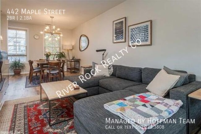 Building Photo - 442 Maple St