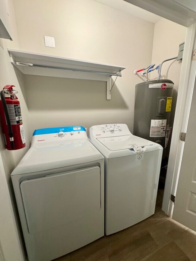 Building Photo - 617 N Delaware St