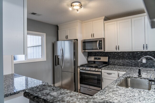 Building Photo - 109 Mallard Cove