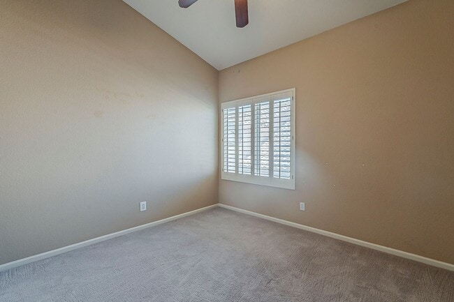 Building Photo - Welcome to your private Oasis!!