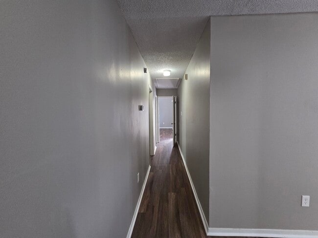 Building Photo - 6369 Golden Park Dr