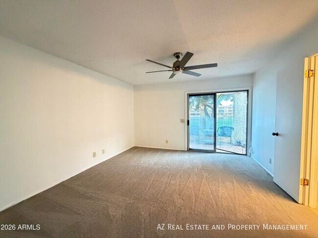 Building Photo - 2901 W Sierra St