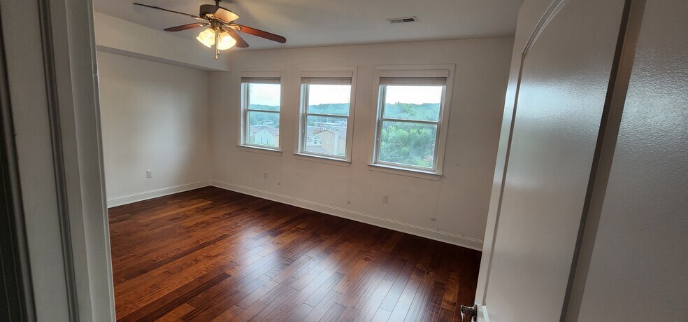 2nd Fl- Rear Bedroom-Empty - 846 Northwestern Ave
