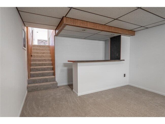 Building Photo - 7740 Arlington Ave N