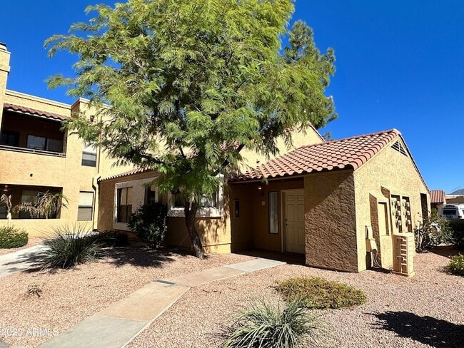 Building Photo - 8787 E Mountain View Rd