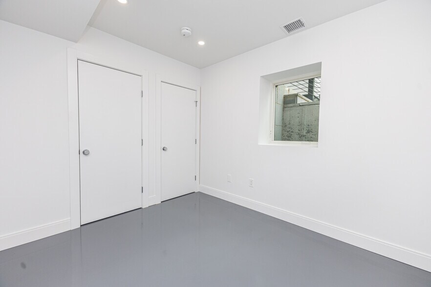 Building Photo - 95 Griswold St