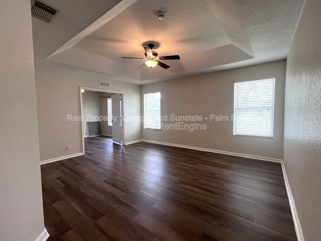 Building Photo - 6786 Aliso Ave
