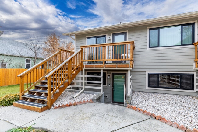 Building Photo - 607 Avenue F
