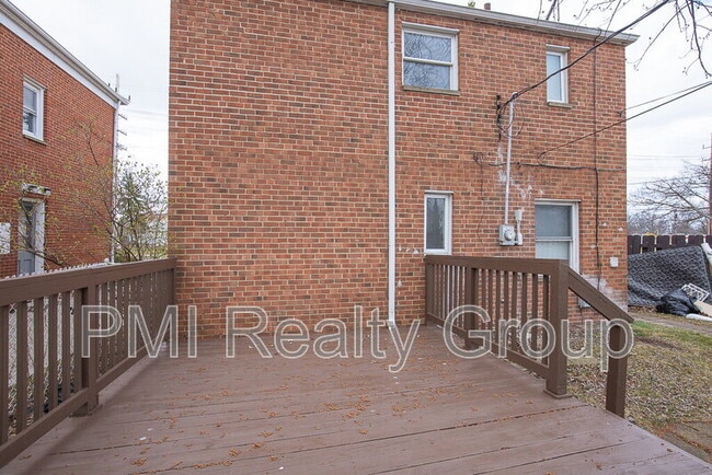 Building Photo - 645 Babbitt Rd