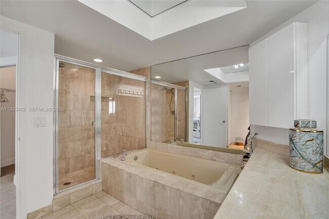 Building Photo - 1000 E Island Blvd