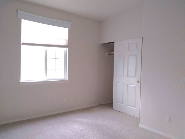 Building Photo - Beautiful 3 Bedroom, 2 Bathroom Home on Samish Hill!