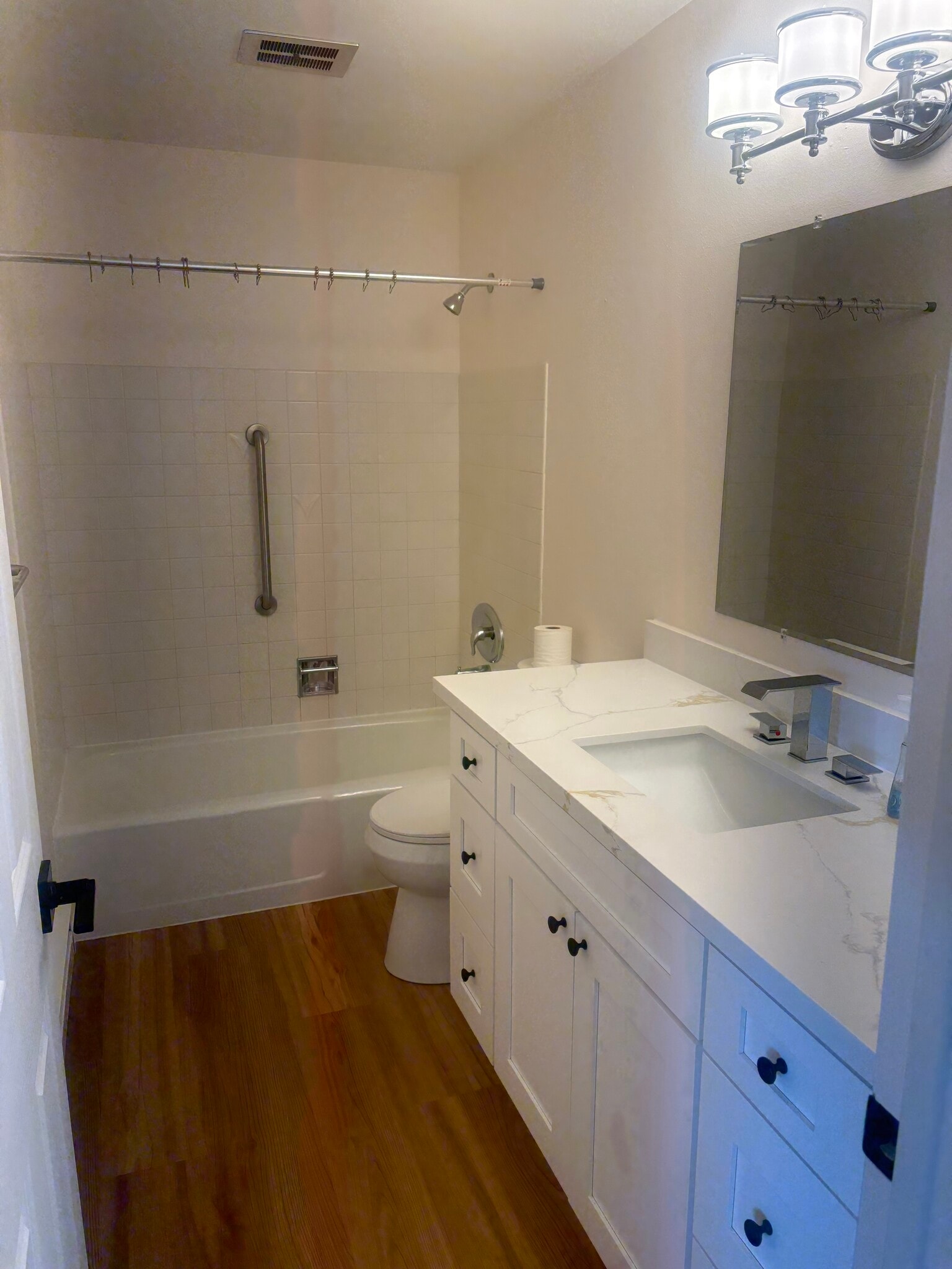 Building Photo - 7409 Hill Ave