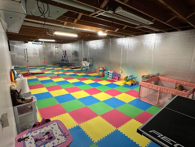 Building Photo - 5017 Saffron Dr