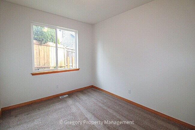 Building Photo - 12920 NE 203rd Ct