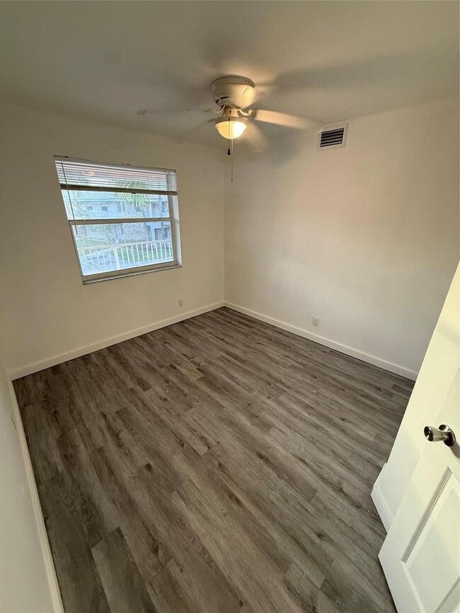 Building Photo - 8407 Royal Palm Blvd