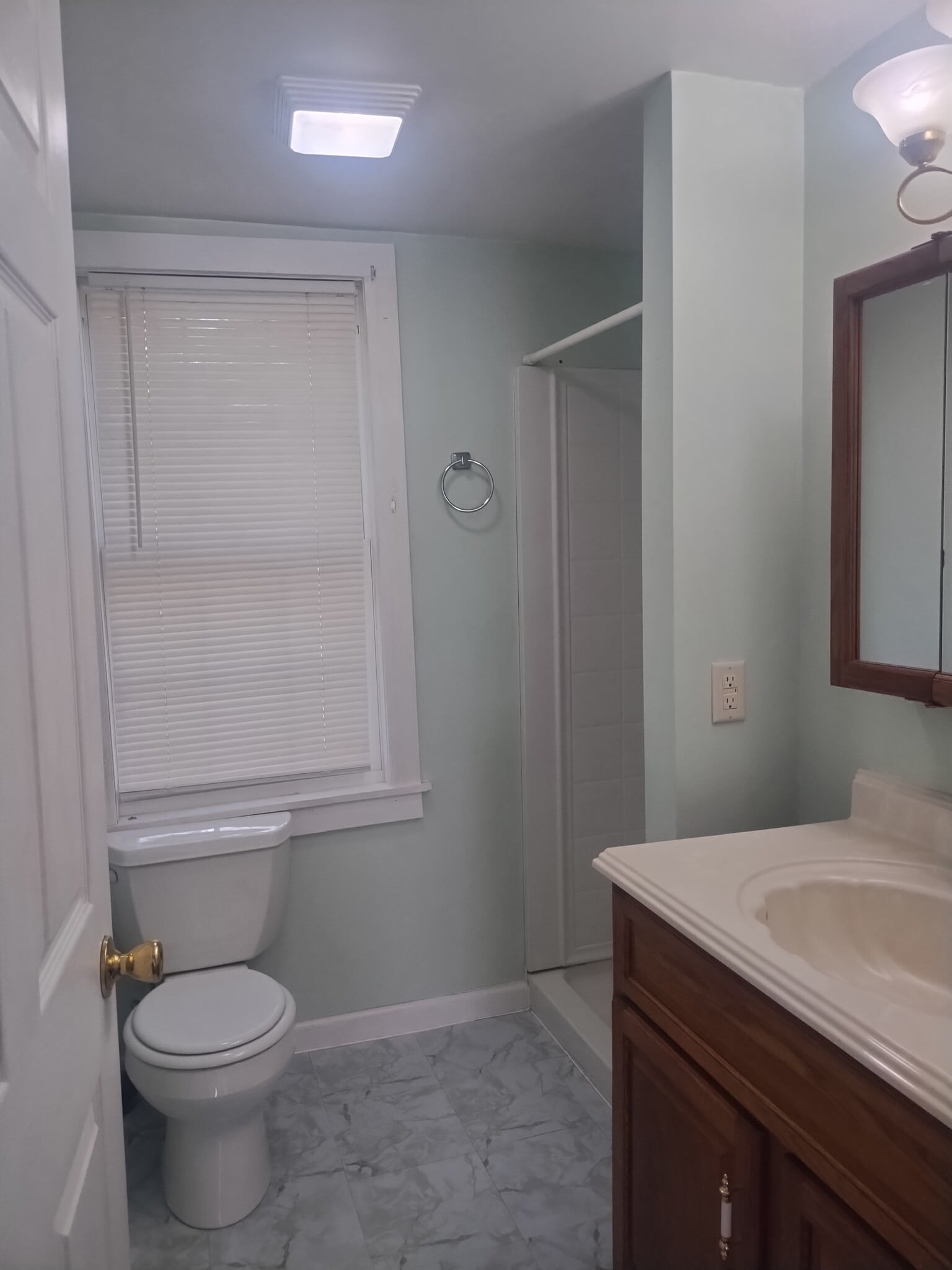Bathroom - 61 West St