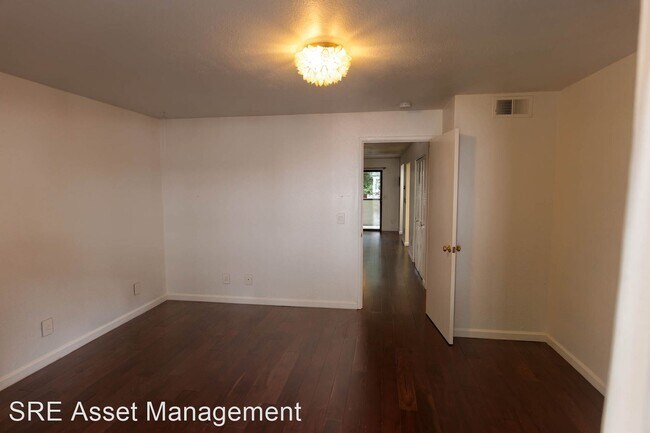 Building Photo - 1 br, 1 bath House - 701 San Conrado Ter #3